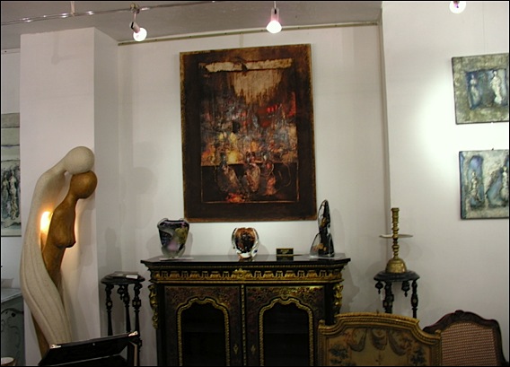 Galerie Le Saint Graal La Colle sur Loup::tableaux, meubles et objets se donnent la réplique dans une parfaite harmonie. trabys-expo-lg4