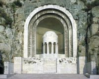 thumb_nice-monuments-aux-morts