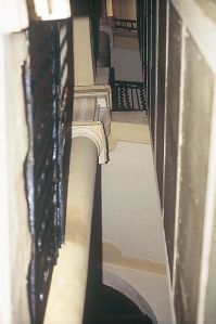 nice-escalier-palais-ricci-des-ferres