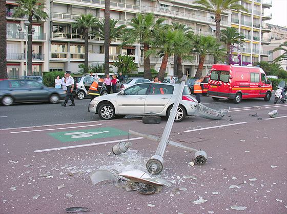 Promenade des Anglais Spectaculaire accident accident-promenade