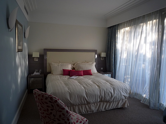Le Mas Candille chambre de la suite Cyprès hotel-mas-candille