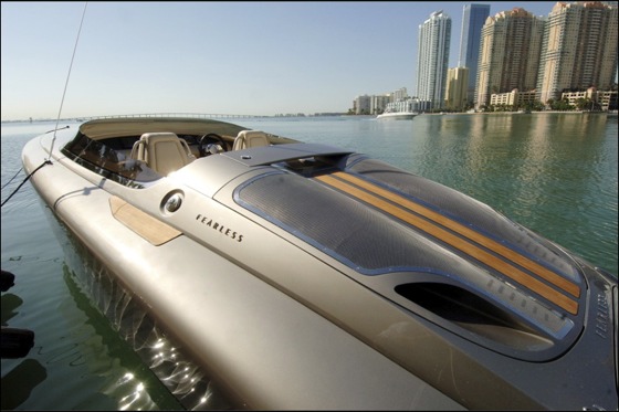 les « Fearless yachts », résultats de la collaboration de Gary Fears et de Jeffrey Binder (du Studio Porsche Design) Fearless yachts