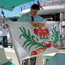 LE DRAPEAU DE NICE AUTOUR DU MONDE PENDANT 3 ANS 