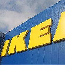 MOUANS SARTOUX Mairie en noir pour refuser IKEA à Mougins