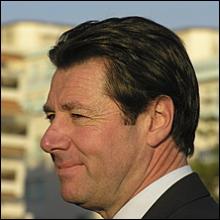 NICE ESTROSI veut que le secrétaire général de l'UMP soit élu