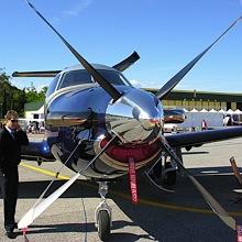 AÉROPORT CANNES MANDELIEU, SALON EUR AVIA, près de Nice et Cannes