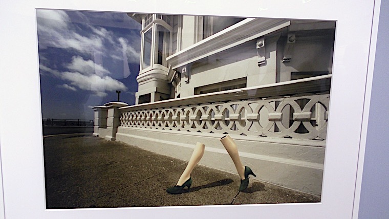 Zoom Exposition consacrée au photographe Guy Bourdin au Musée de la Photographie à Nice