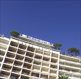 S26 19 grand hotel
