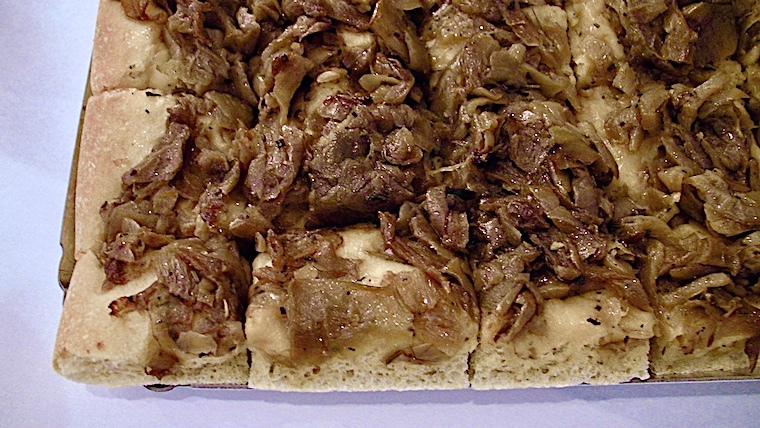 La Pissaladière, une Institution de la Cuisine Niçoise