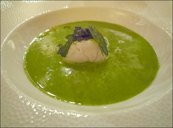 Restaurant Les Terraillers Biot Michaël Fulci::langoustines marinées au citron surmontées de perles de caviar d’Aquitaine, servies dans un soupe chaude de cresson fulci-terraillers-lg4_copy