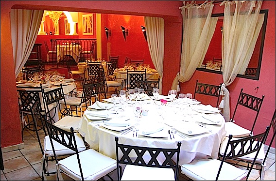 Cannes Le Suquet Restaurant Le Cosi::Vue sur les salles en perspective restaurant-cosi-lg2
