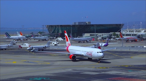 aeroport-nice-rouge