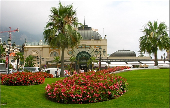 cafe-de-paris