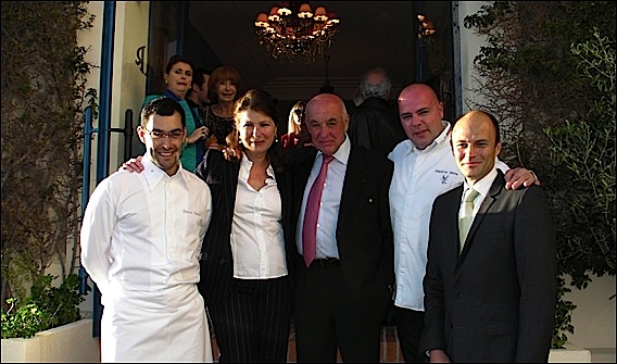 Antibes Juan les Pins Partenariat entre l’hôtel Belles Rives et Le Chabichou à Courchevel::De g.à dr. : Pascal Bardet, Marianne Estène-Chauvin, Michel Rochedy, Stéphane Buron et Stéphane Vuillaume (directeur des hôtels Belles Rives et Juana). chabichou-belles-rives-lg1