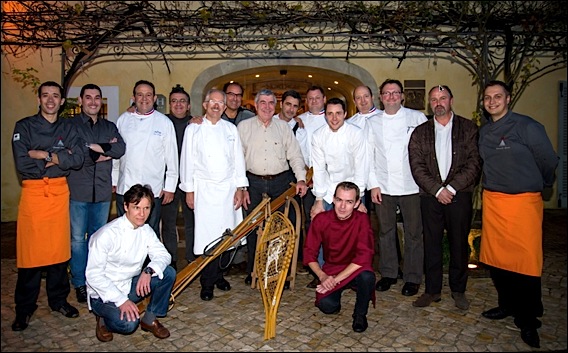 Auron Les Chefs au Sommet 2013 Week-end gastronomique sur les pistes::les chefs réunis autour de Jacques Chibois à la Bastide Saint Antoine. chefs-sommet-auron-2013-lg