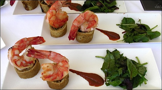 Festin dou pouort 2011:: Maxi de socca aux légumes et calamars, gambas à la plancha, petite roquette par Marc Laville (Don Camillo Créations, Nice) festin-port-2011-lg2