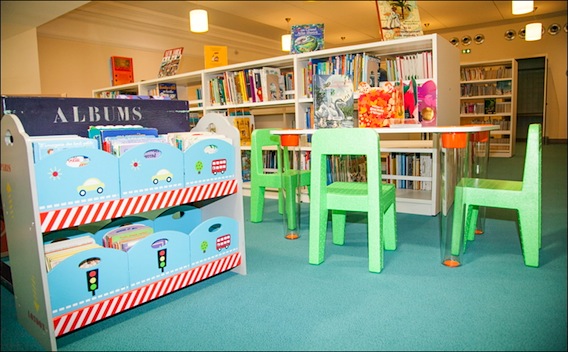 Menton Inauguration de la nouvelle bibliothèque municipale au Palais de l’Europe::l'espace dédié aux jeunes enfants. inaug-biblio-menton-lg