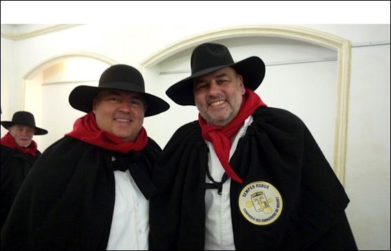 Les chefs Alain Llorca et Daniel Edlinger, membres de la Confrérie des Rabassiers des Alpes Maritimes:: llorca-rabassier-lg2