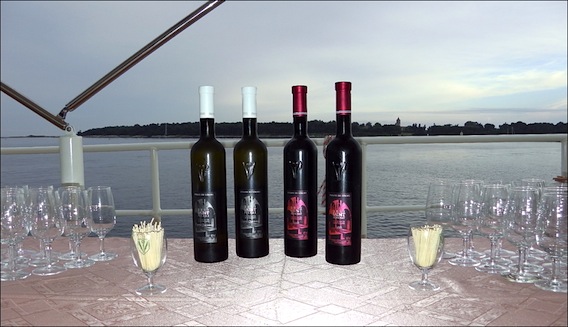 Cannes La Croisière oenologique inaugurale du Saint Maxime de l’Abbaye de Lérins::présentation des vins Saint Pierre et saint Honorat. saint-maxime-lg3